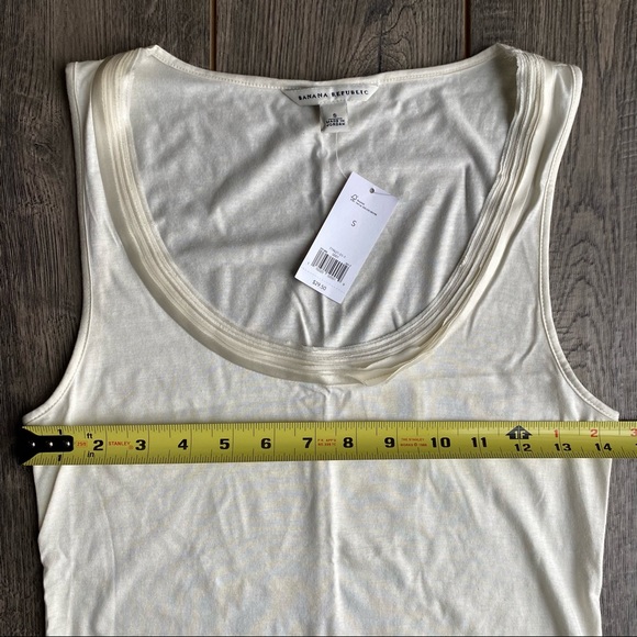 NWT BR Tank with Silk Trim at Neckline - Picture 12 of 14